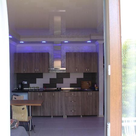 Oldbatumi Apartment エクステリア 写真