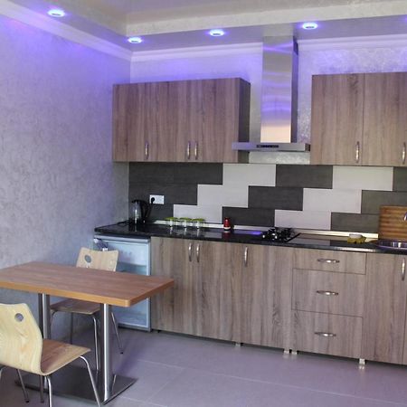Oldbatumi Apartment エクステリア 写真