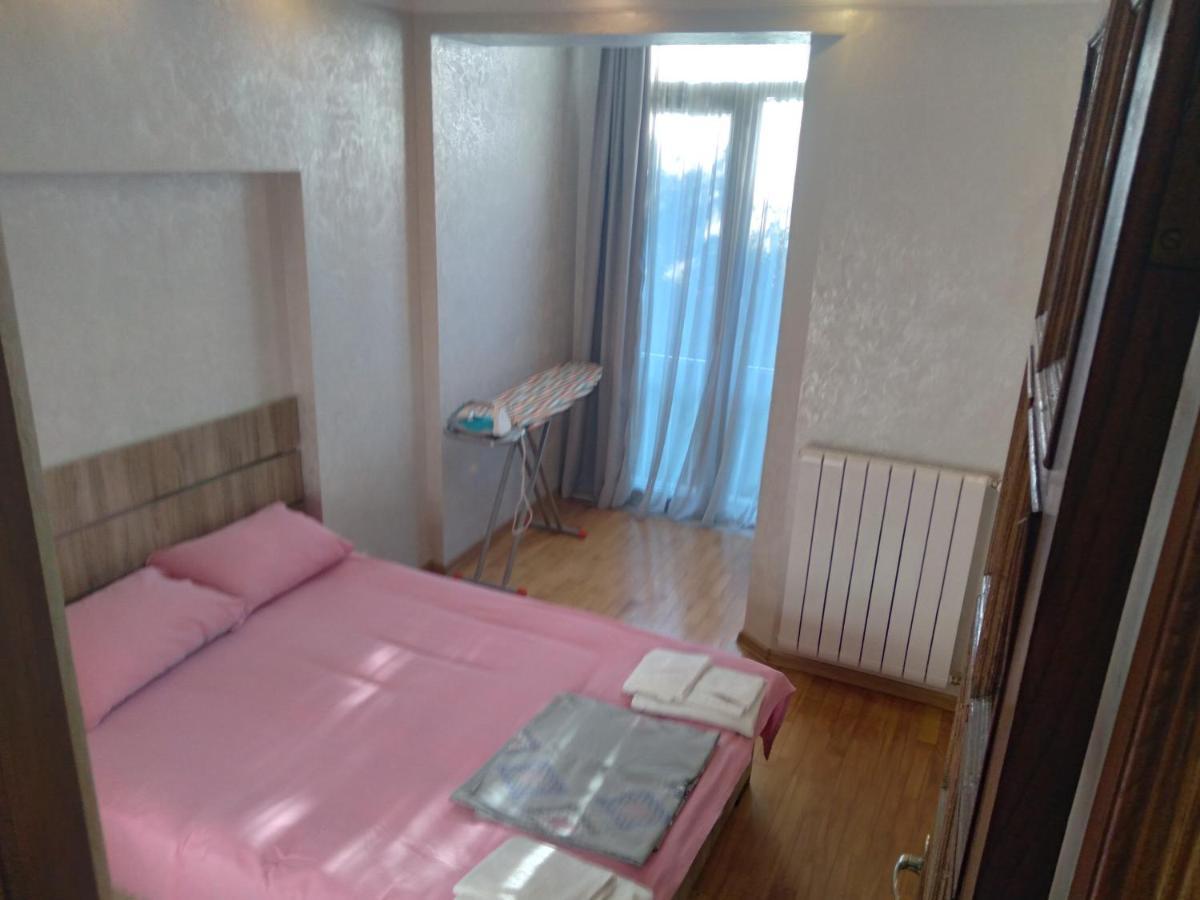 Oldbatumi Apartment エクステリア 写真