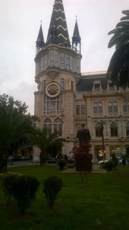 Oldbatumi Apartment エクステリア 写真