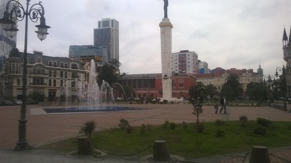 Oldbatumi Apartment エクステリア 写真