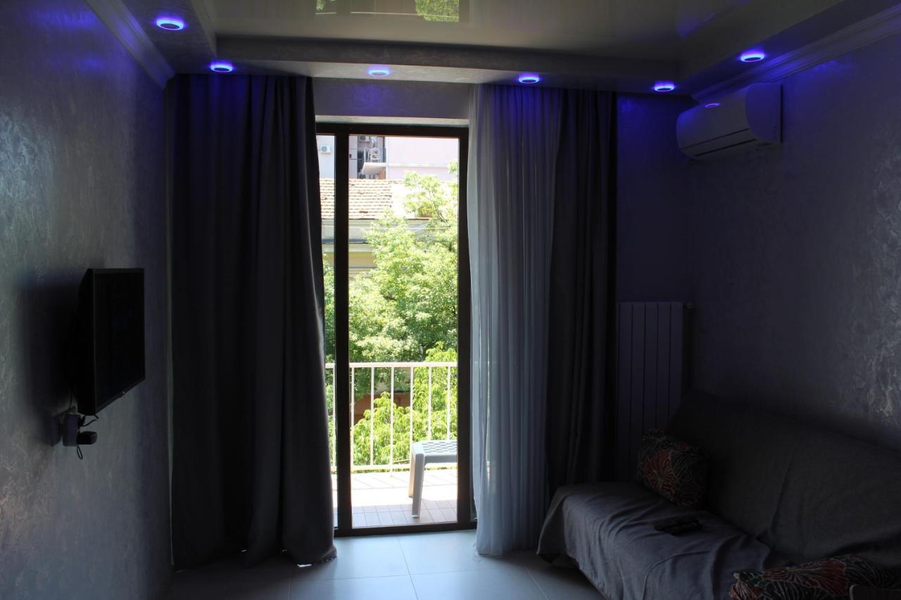 Oldbatumi Apartment エクステリア 写真