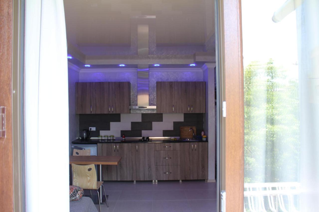 Oldbatumi Apartment エクステリア 写真
