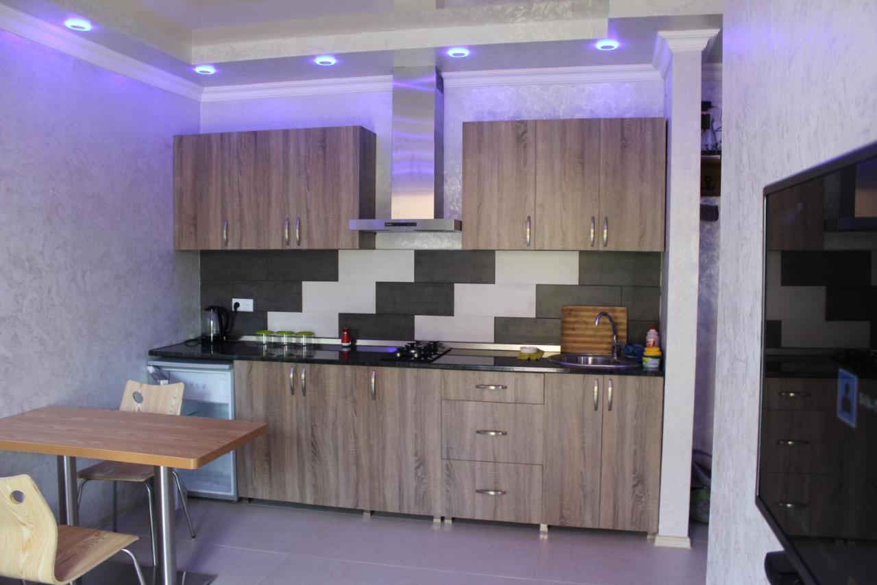 Oldbatumi Apartment エクステリア 写真