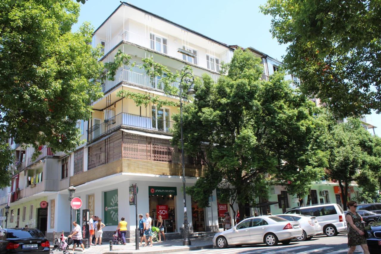 Oldbatumi Apartment エクステリア 写真