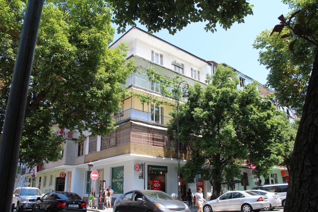Oldbatumi Apartment エクステリア 写真